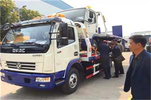 颍东汽车道路救援拖车价格
